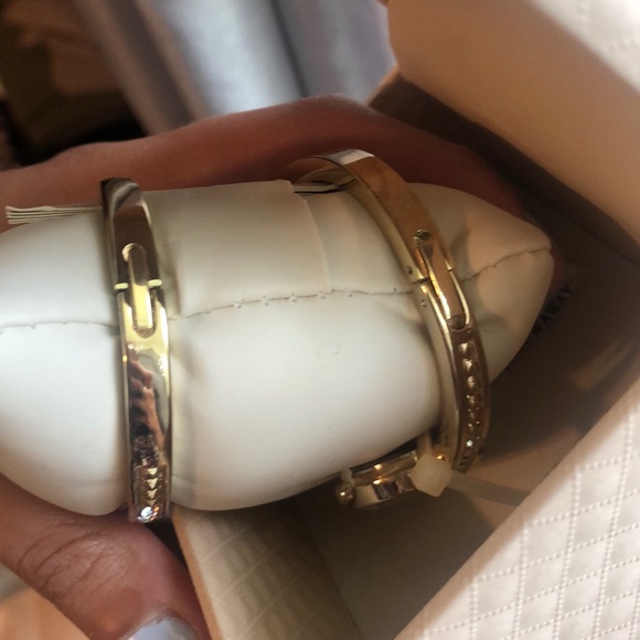 NIB - Ellen Tracy watch - Picture 3 of 4